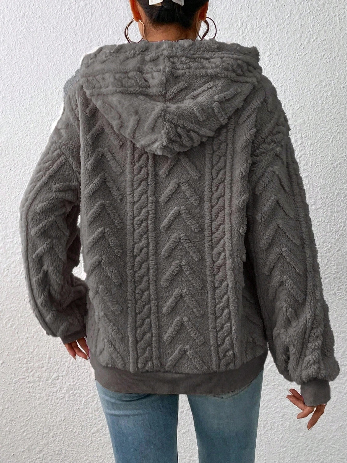 Isabela | Tijdloze en elegante winterhoodie