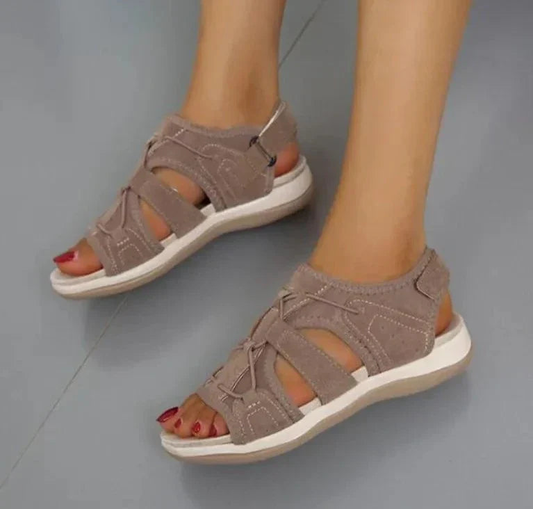 Ondersteunende en trendy orthopedische algemene sandalen