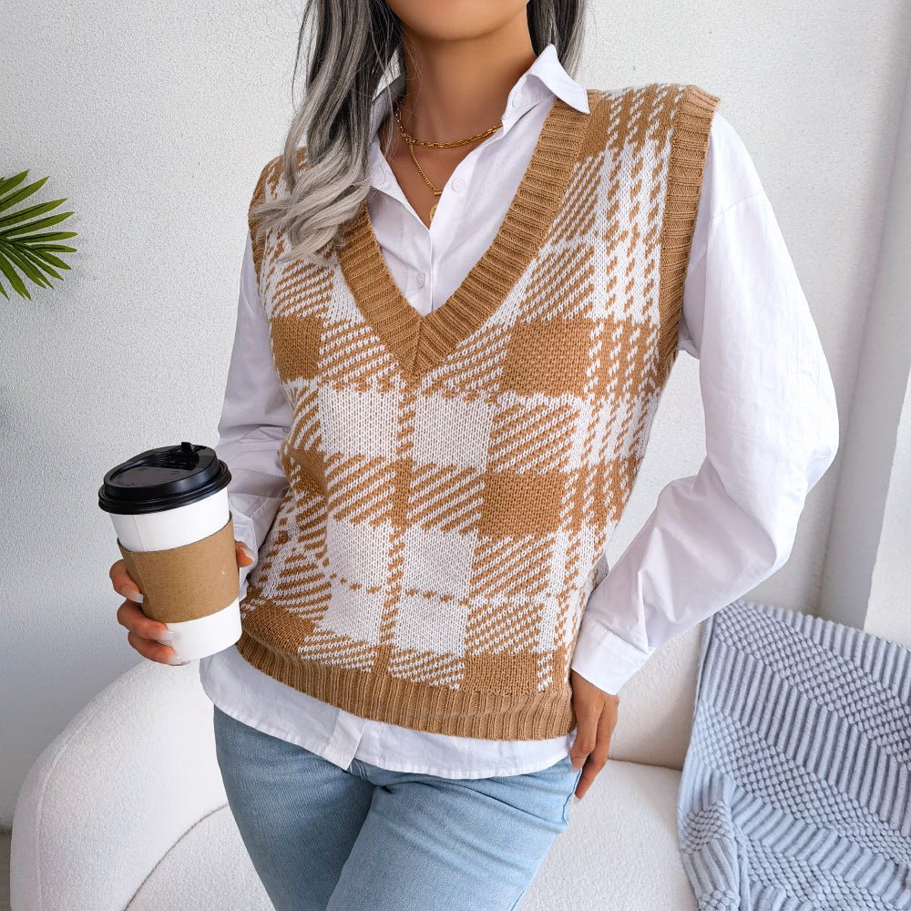 Check Pattern V-Neck Knitted Vest Sweater for Cozy Color Contrast    